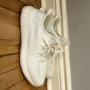 adidas Yeezy Boost 350 V2